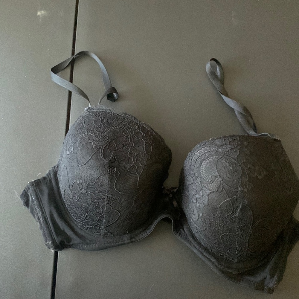 Ladies padded bra